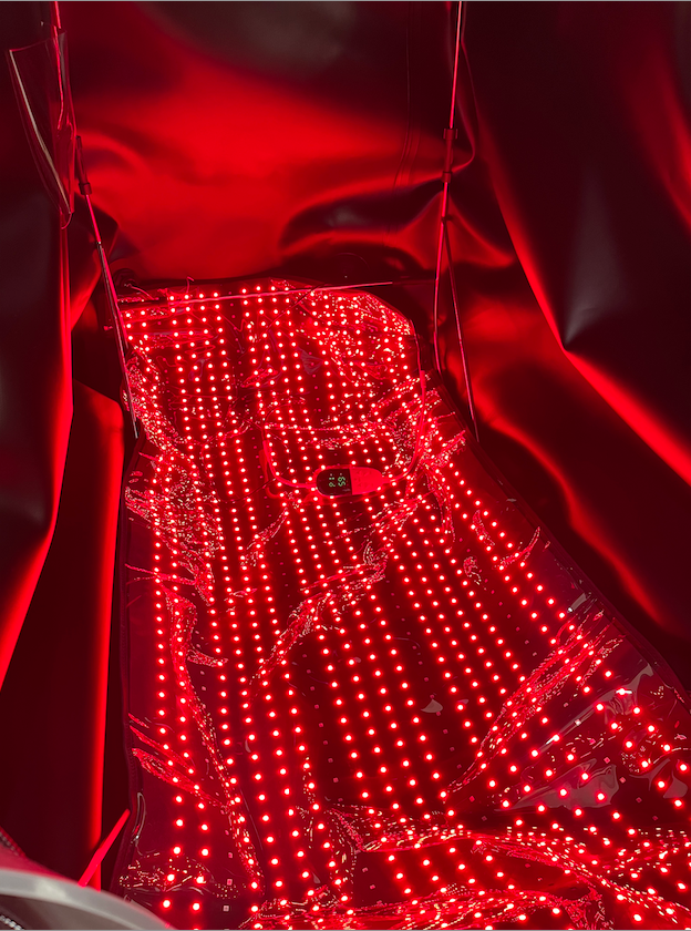 Hyperbaric Chamber Red Light Therapy Mat.